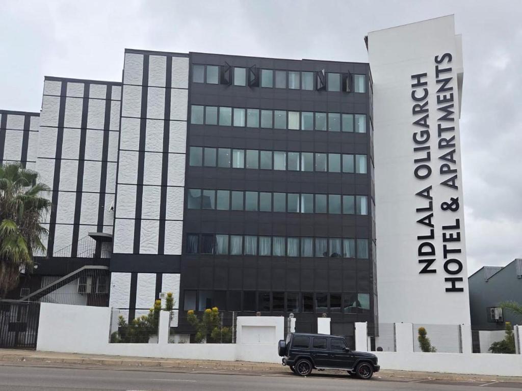 Pent Lucius - 3 bedroom Penthouse, Pretoria