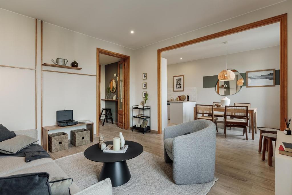 Amatitlan - 3 bedrooms and balcony in Eixample, Barcelona