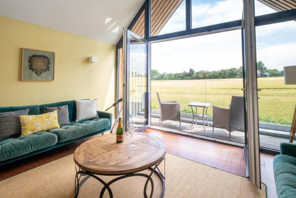 Sedge House, Eastbridge, Close to the coast, RSPB Nature Reserve, Dunwich, Sizewell and Leiston - Managed by Aldeburgh Coastal Cottages, Theberton