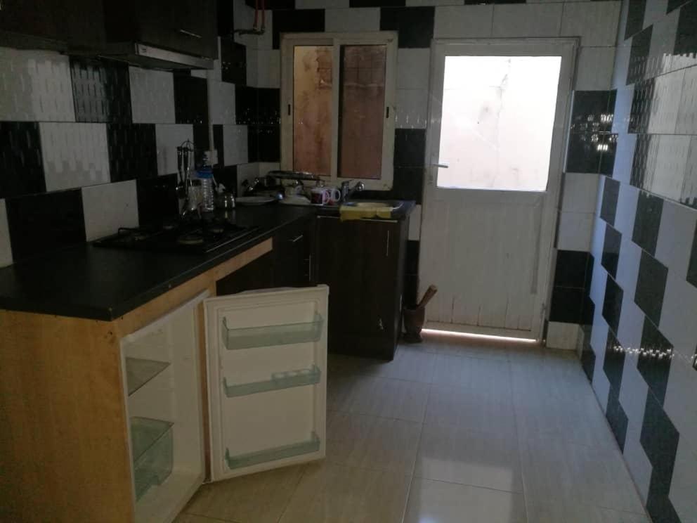 C J Apartment, Amdalai