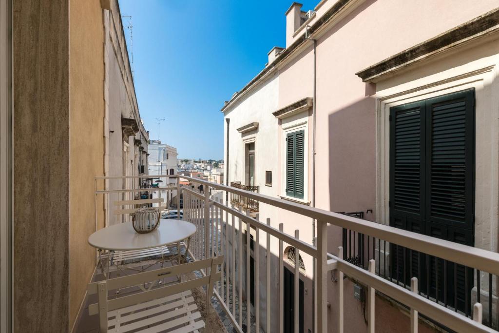 VicoBianchi 5 by BarbarHouse, Brindisi