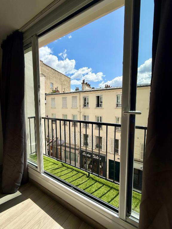 Apartment Like HOME with AC, Arc de Triomphe, Champs Élysées, Tour Eiffel - 2