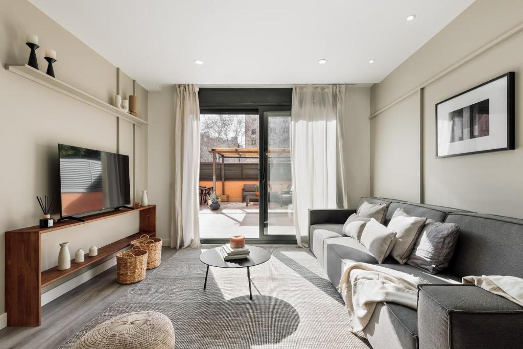 Montsia - 3 bedrooms and a terrace in Les Corts, Barcelona