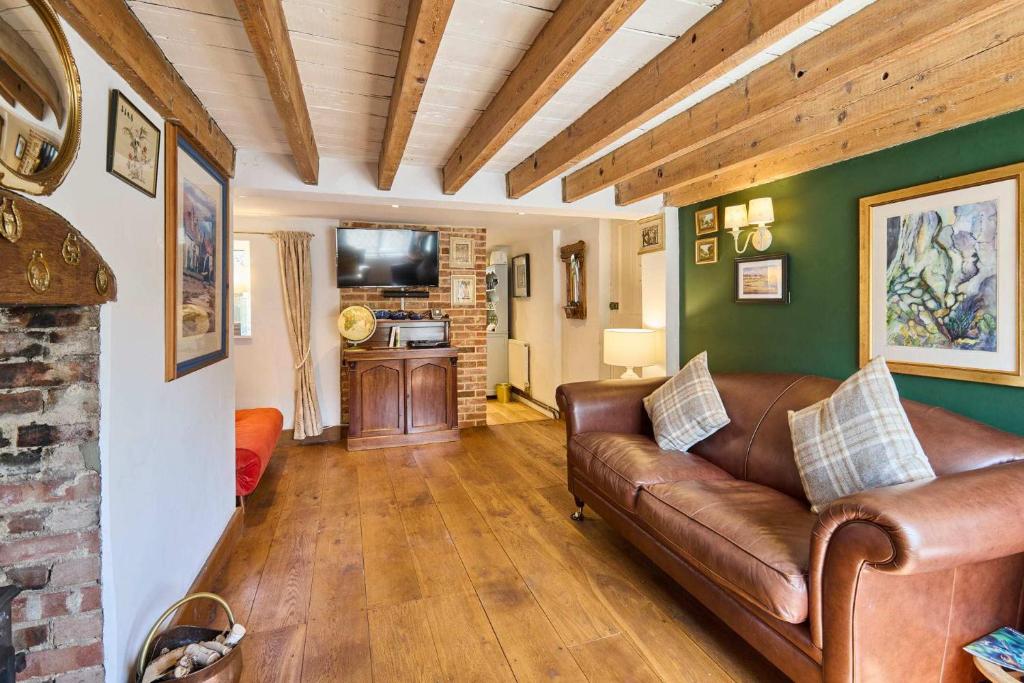 Host & Stay - Romney Cottage, Corpusty