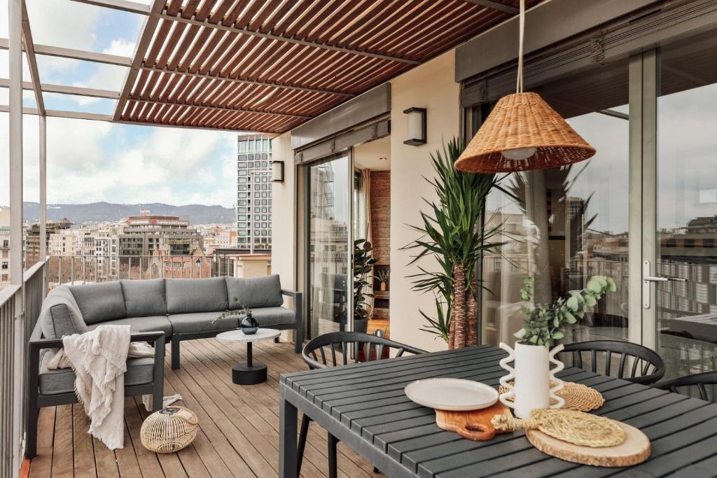 Misir - 2 bedrooms and terrace in Eixample Dreta, Barcelona