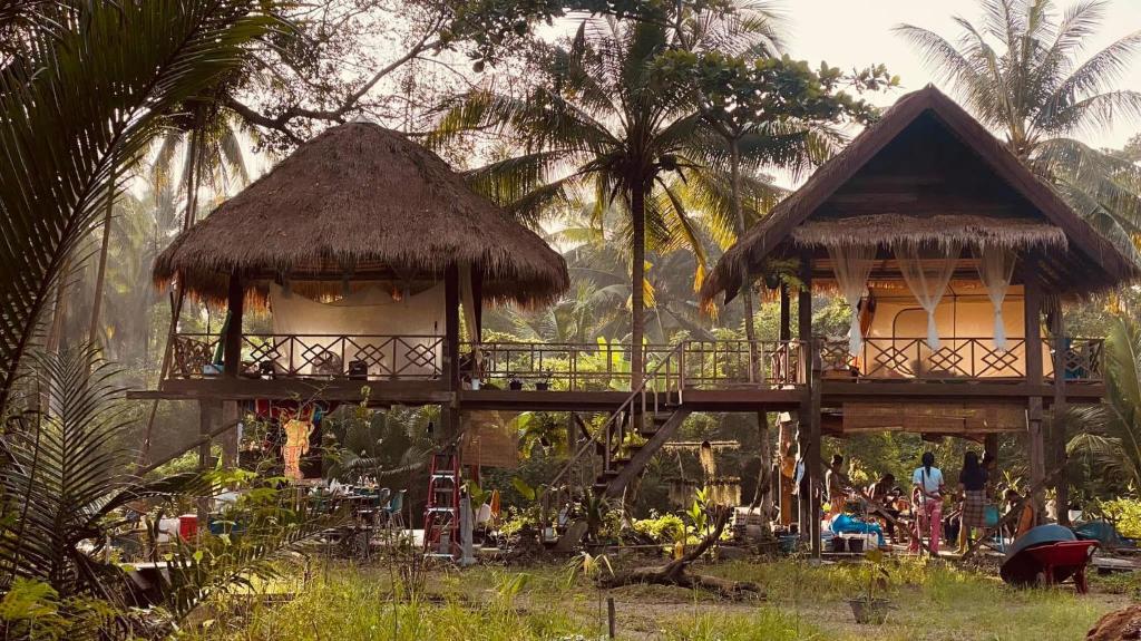 Latehouse bar อัมพวา, Ban Nong Chaeng