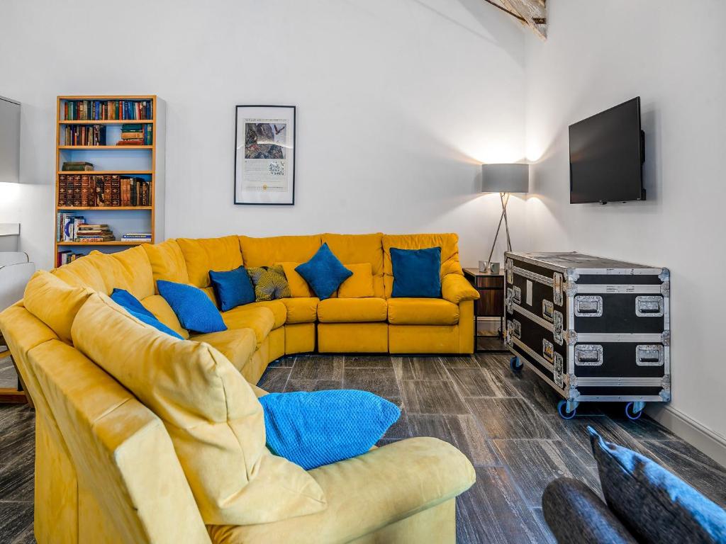 Milkman's Barn, Huntley