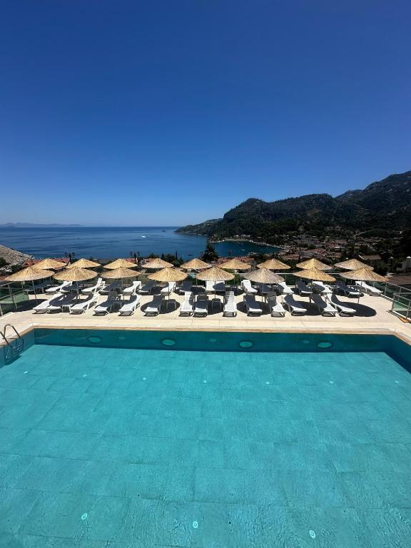 Sweet Home Turunc - Two Stylish 1-Bedroom Suites with Sea View, Turunc