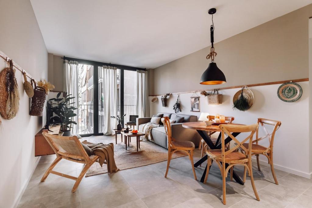 Pinar - 2 bedrooms and office in Eixample Esquerra, Barcelona