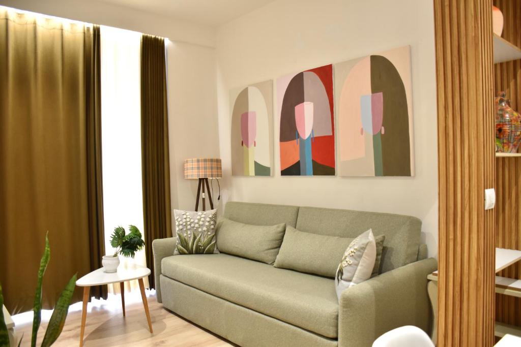 Wavefront Apartment 3, Valona