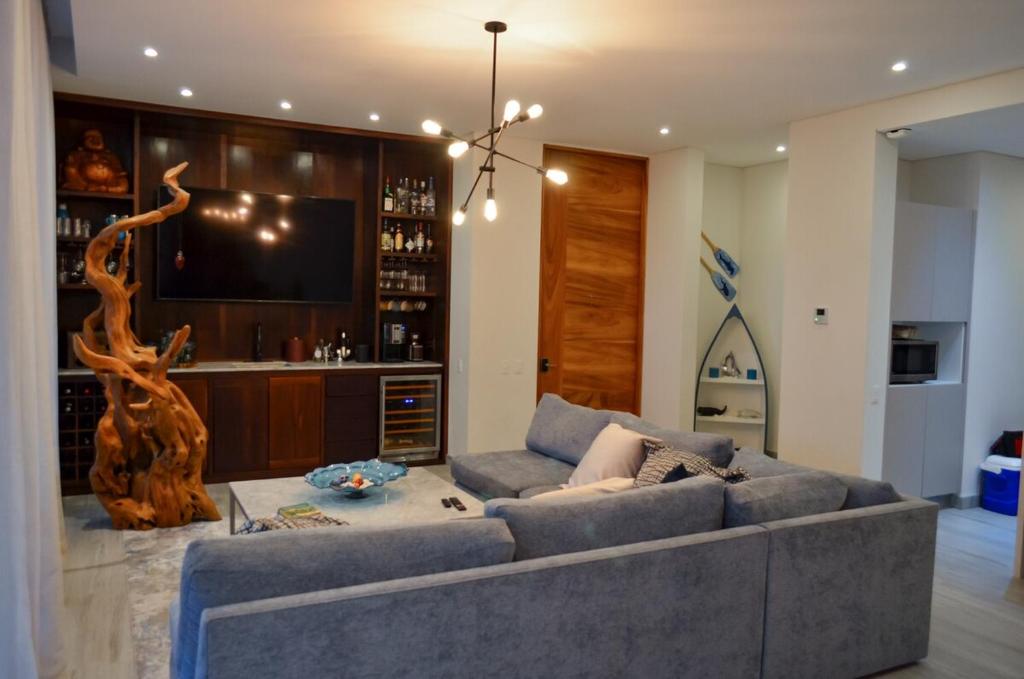 Lux 3-Bedroom Tropical Oasis in Playa Del Carmen - 1