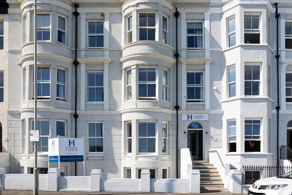 Exterior view, Clarence Gardens Hotel in Scarborough