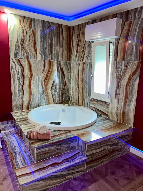 RED PASSION SUITE montecatini, Montecatini Terme