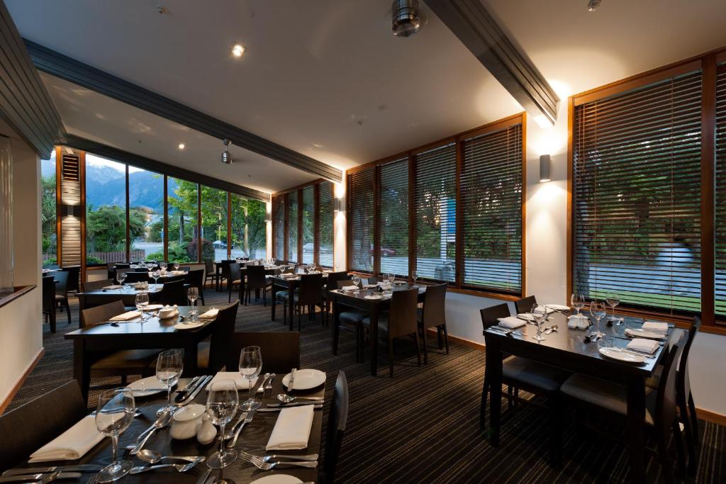 เซนิคโฮเต็ลฟรานซ์โจเซ้ฟกลาเซียร์ (Scenic Hotel Franz Josef Glacier)
