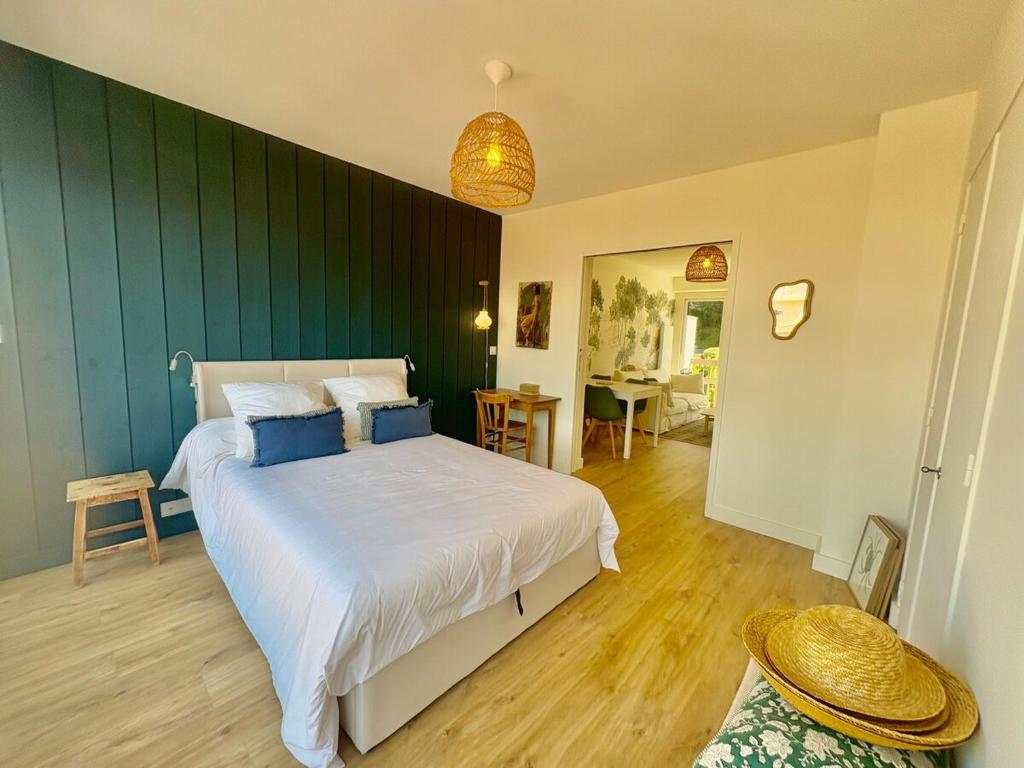 Apt-4pers rénové 5min pied plage plein centre terrasse parking wifi - 4