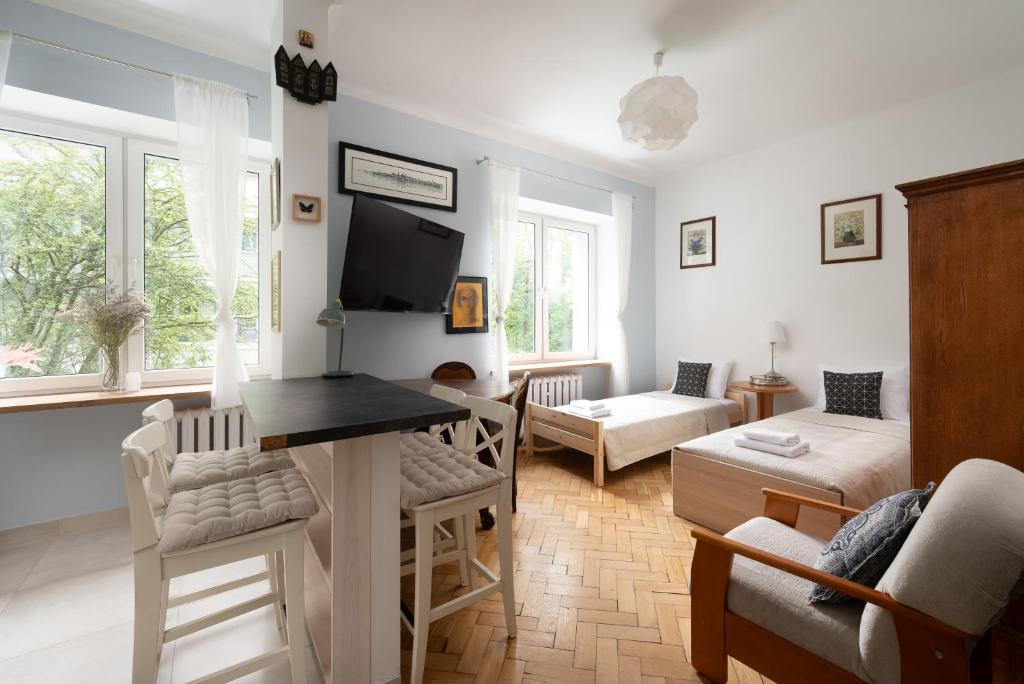 Metro Wierzbno Warm Apartment by BookingHost, Varsavia