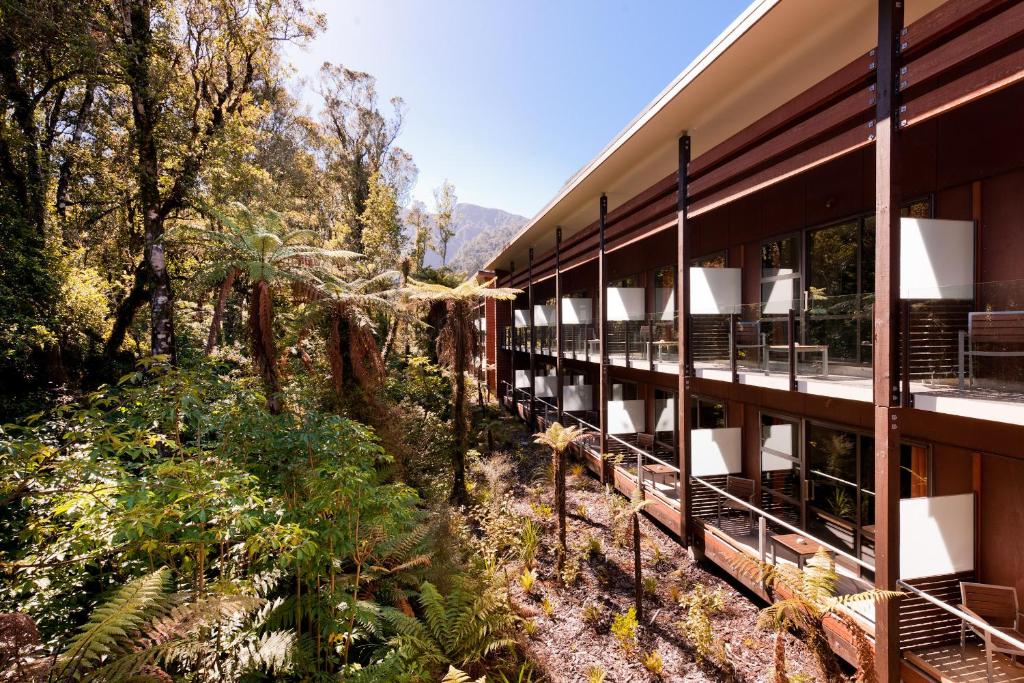 เตเวานุยฟอเรสรีทรีท (Te Waonui Forest Retreat)