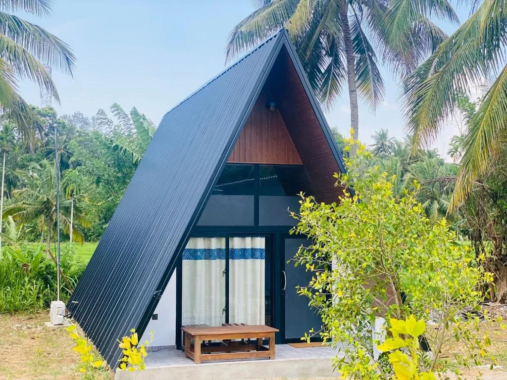 Wild Eagle Safari Resort, hotel di Udawalawe