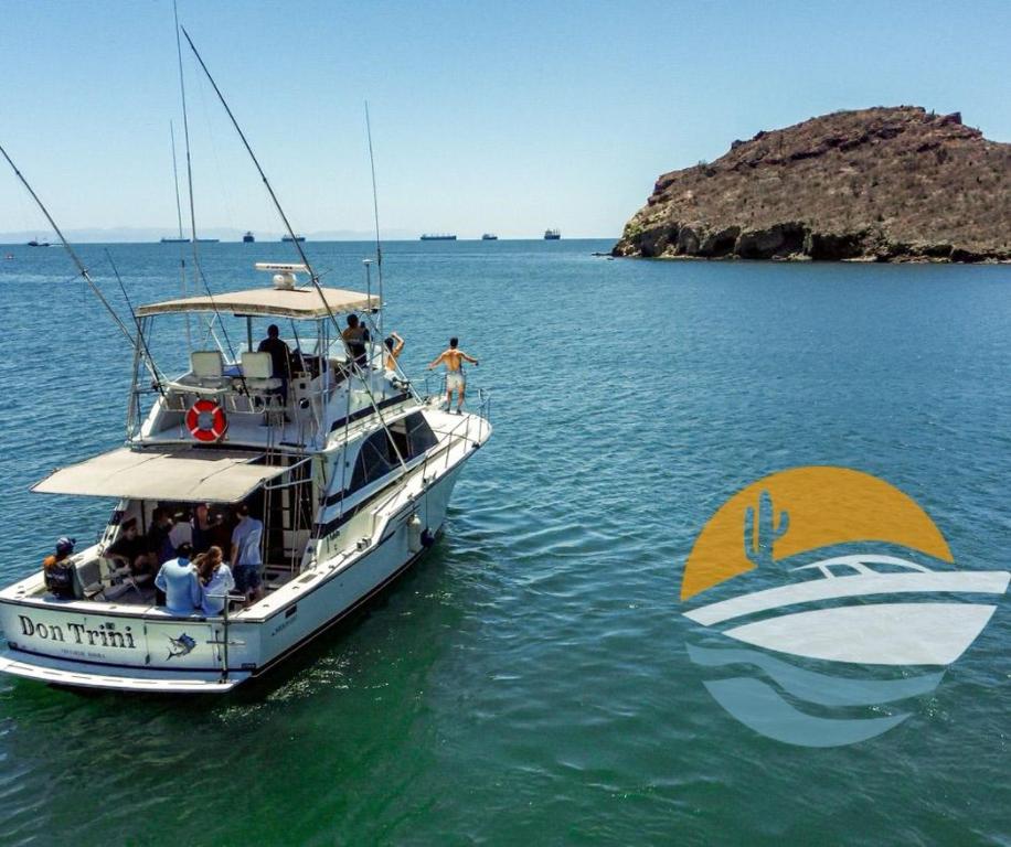 Yate Don Trini, San Carlos