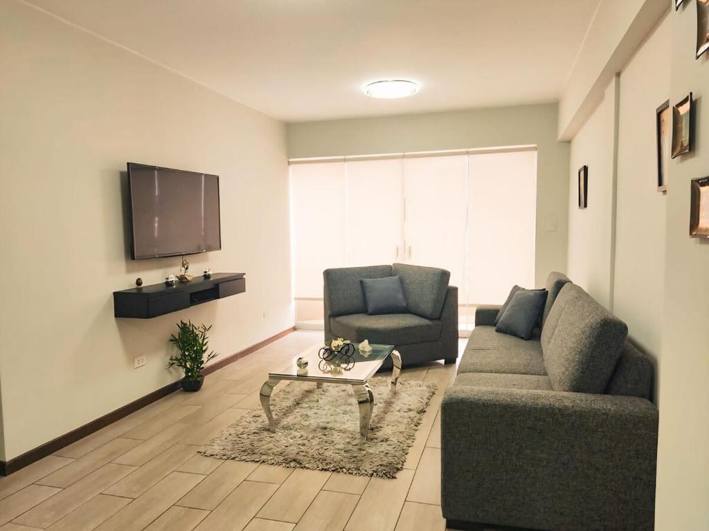 Departamento amplio y céntrico-Terrazas - 1