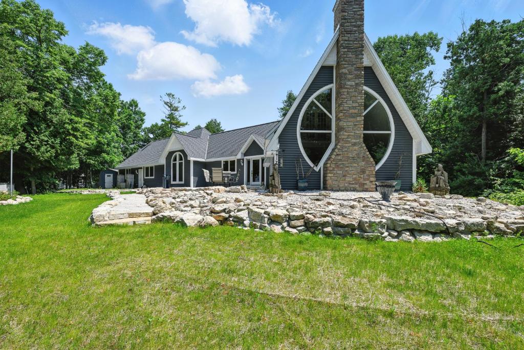 Sunset Retreat by Simple Life Rentals, Sturgeon Bay