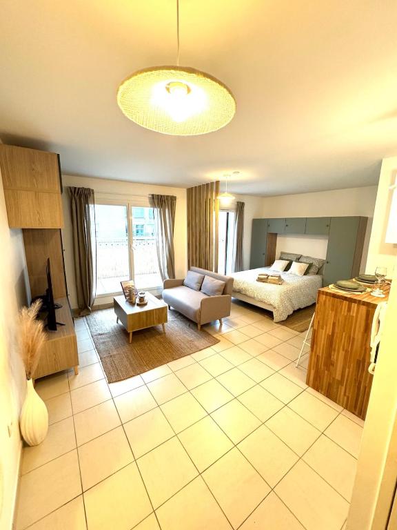 Charmant studio refait à neuf, centre du Mans et terrasse privée, Le Mans