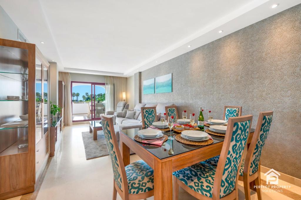 Noray Bright Beachfront 3BR - Terrace, Prime Spot - 5