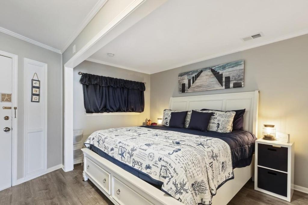 Wave Watcher - HHBT Resort A218 condo, Hilton Head Island