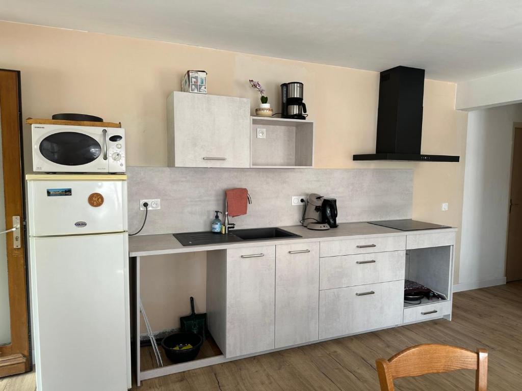 Appartement Proche Village + Vue sur Montagnes - 3