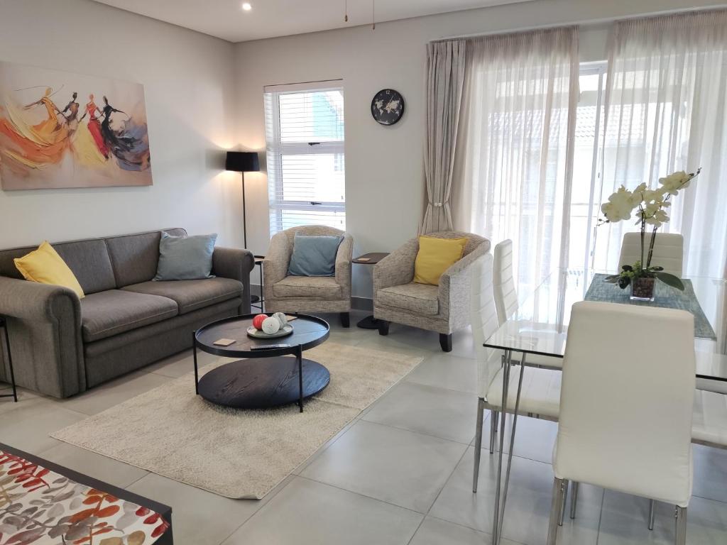 Apartment 70 - 1 On York, George