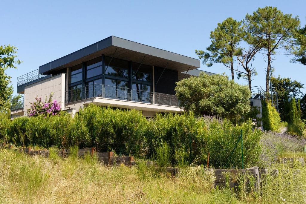 MAISON CHAPRON Villa de standing avec piscine, calme et golf à Biscarrosse - 3