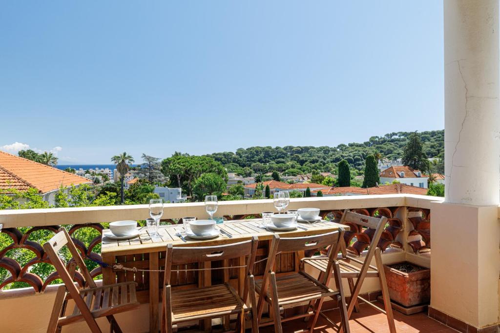 Duplex with View on the Cap d'Antibes, Antibes