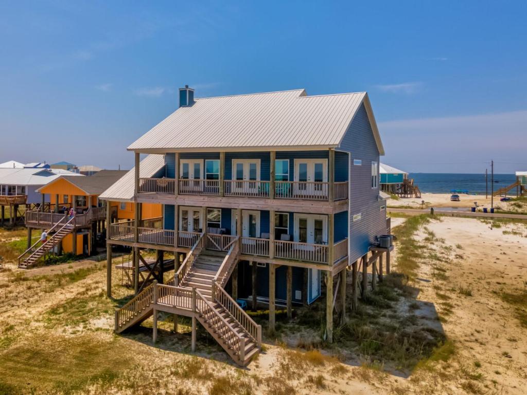 Bay Front with bay and easy Gulf beach access, Dauphin Island