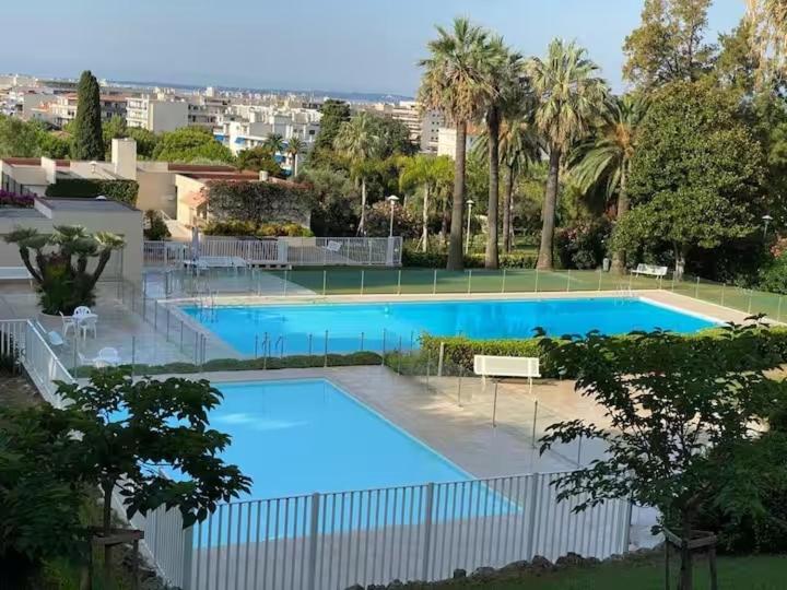 Blue Case - Top Floor, Sea View, Pool, Tennis, Antibes