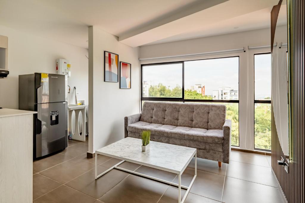 Elegante apartamento nuevo en Pereira con vistas a la montaña - 4