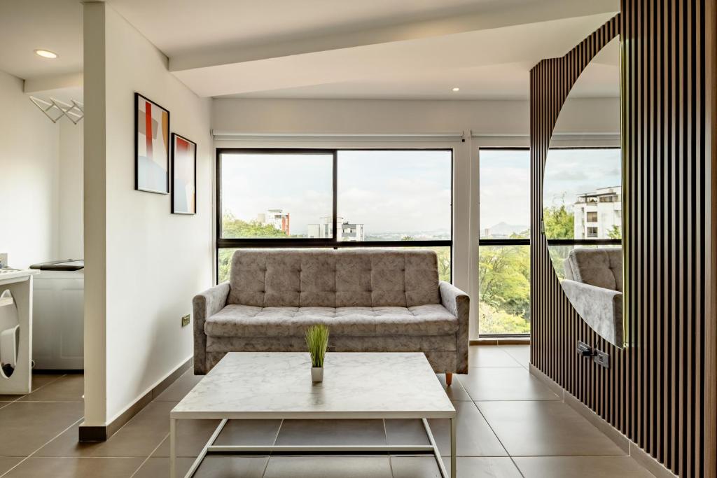 Elegante apartamento nuevo en Pereira con vistas a la montaña - 3