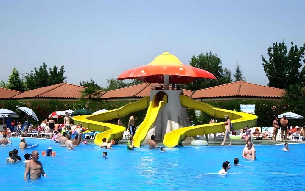 Camping Bella Italia Apartments Glicine - Lake Garda 22081 - 4