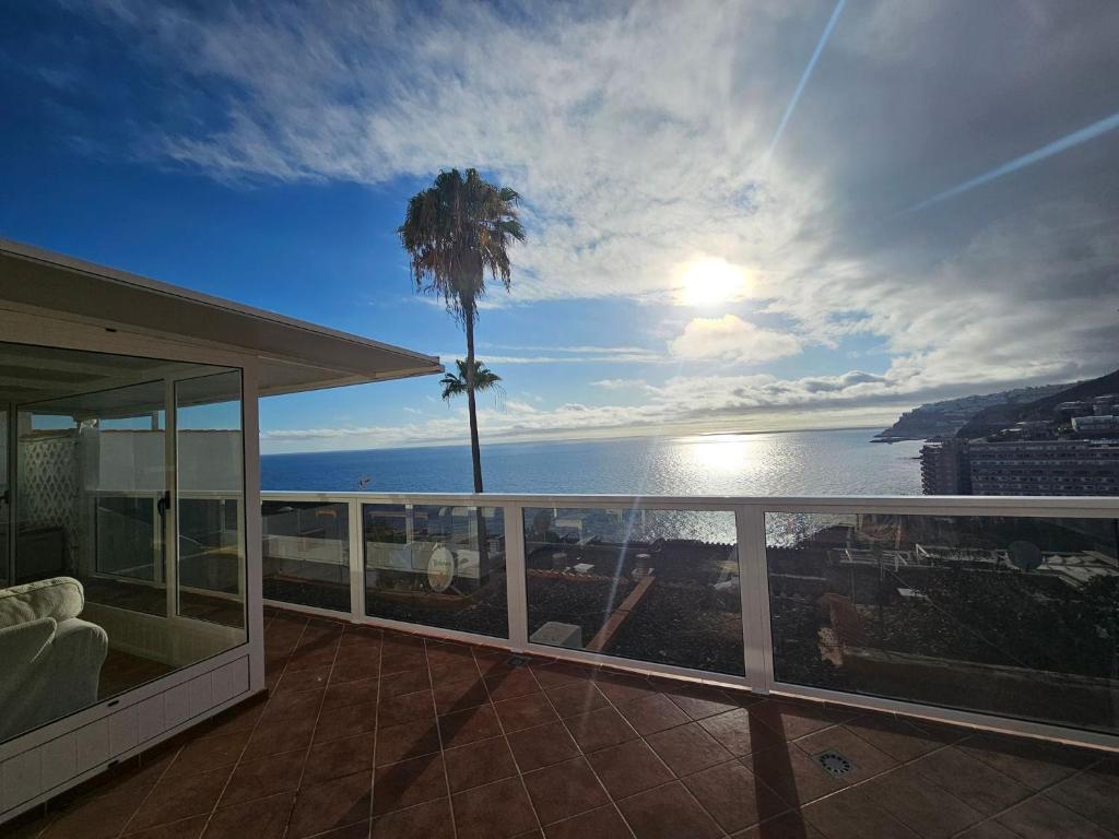 Sunset Balcony with Ocean Views and pool access - 3