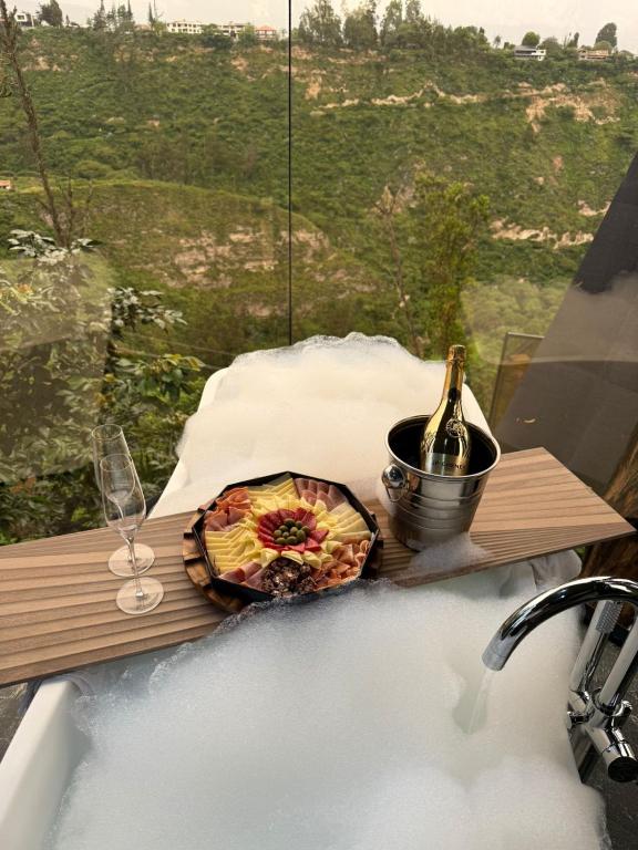 Piedra y Agua Glamping Puembo - 4