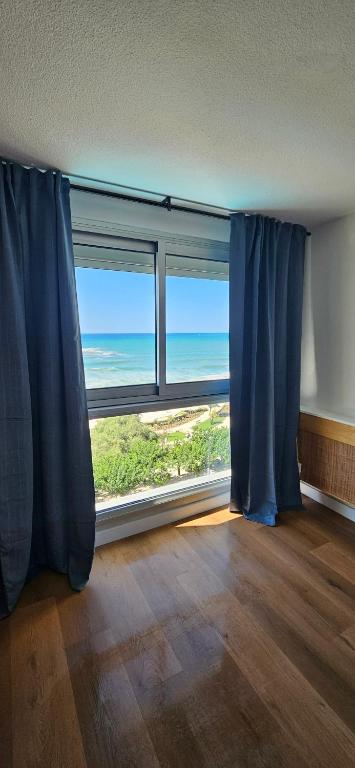 T2 Apartment Eugenie Ocean View Grande Plage and Pool - 2