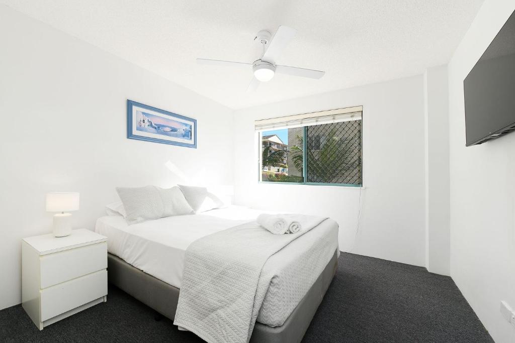 Lindomare Unit 6, 11 Orvieto Tce, Kings Beach, Caloundra