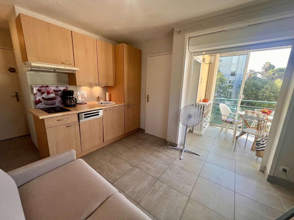 Appartement T2 à Cavalaire, proche plage pour 4 pers, ascenseur inclus - FR-1-226B-242 - 2