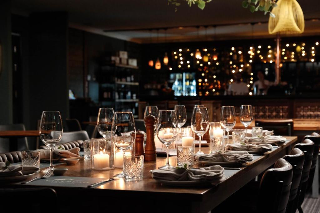 The Mayfair Emerald, Emerald