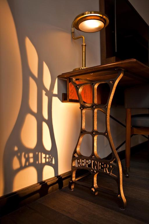 The Refinery Hotel Photo 21