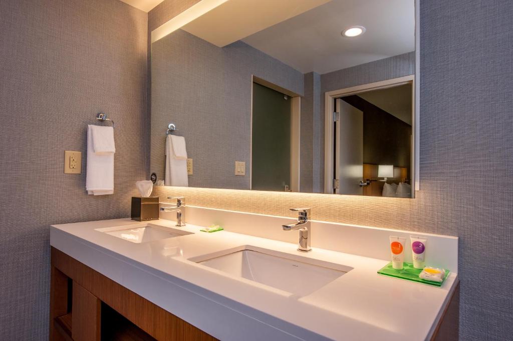 Hyatt Place Bowling Green photo