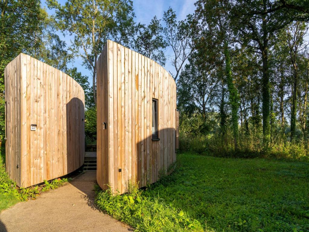 Suite in Tournai near Forest Dock, Antoing