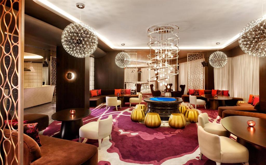 Bar/lounge