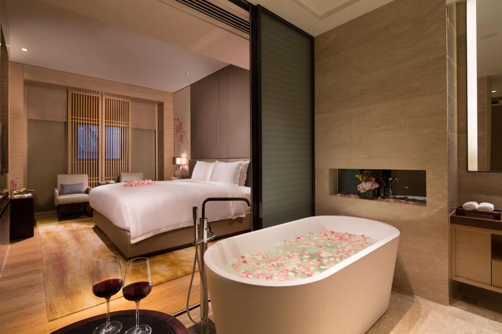 チェリー ドラゴン カナル ホテル (Cheery Dragon Canal Hotel Hangzhou) バスルーム（客室）