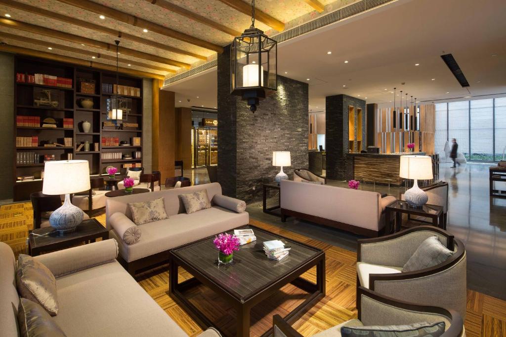 チェリー ドラゴン カナル ホテル (Cheery Dragon Canal Hotel Hangzhou) フロント・ロビー