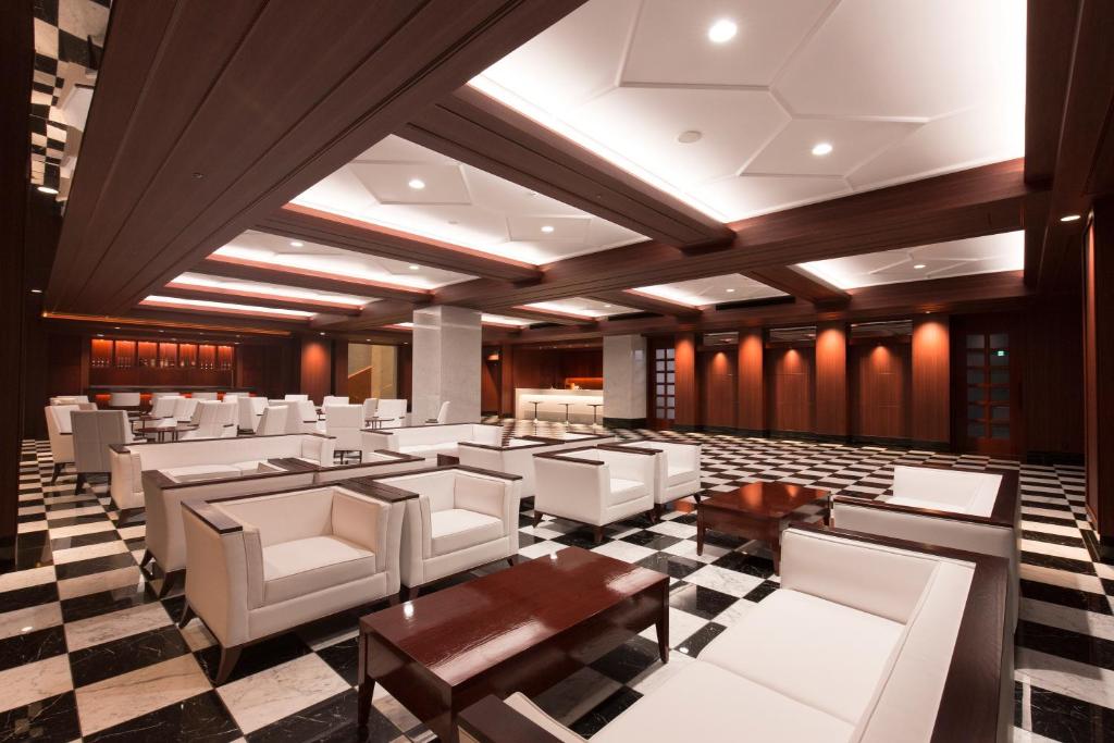 2. 프리미어 호텔 ..